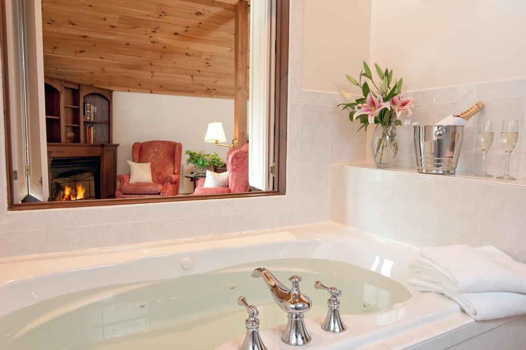 Stonecroft Country Inn Ledyard Center Szoba fotó